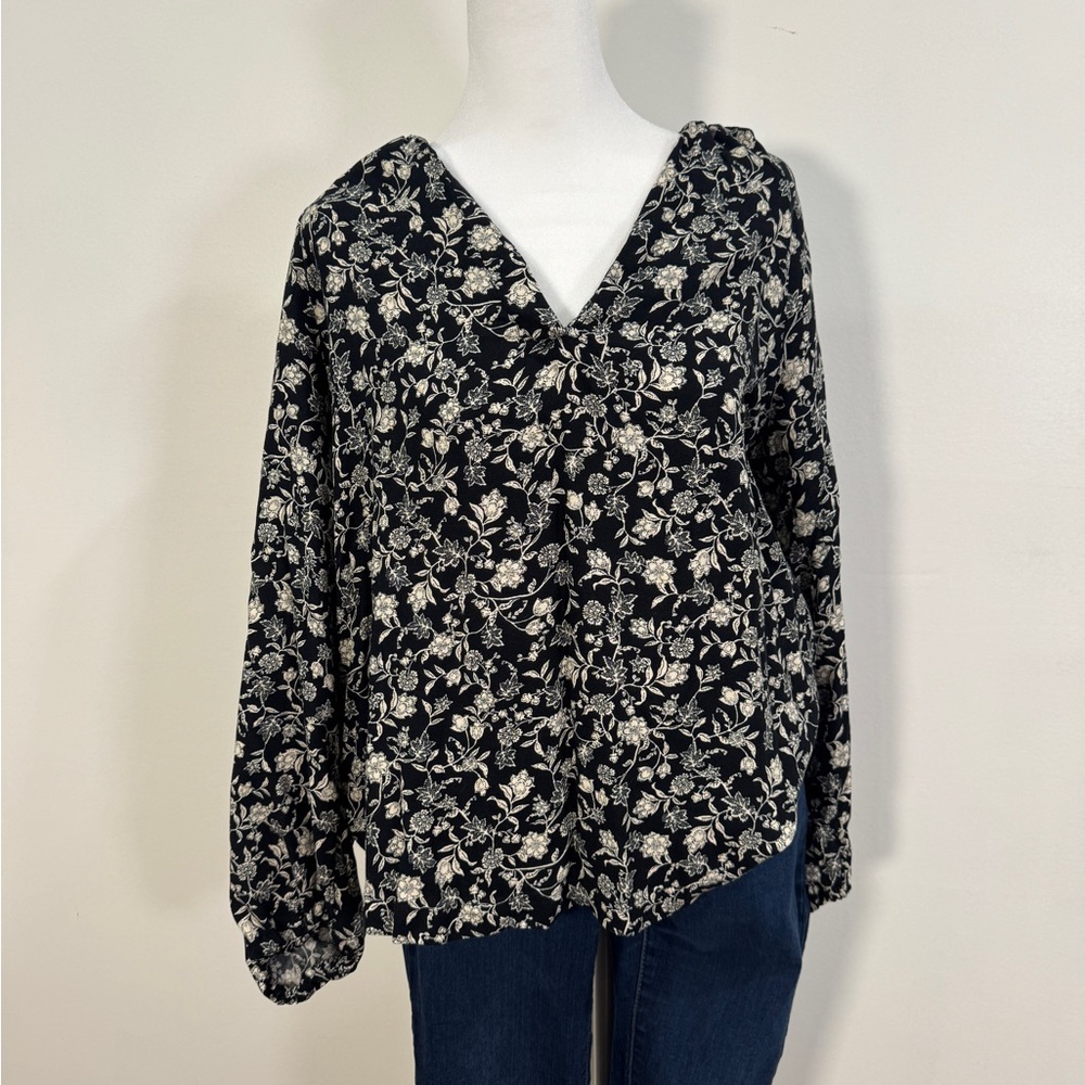 Floral Black and White Women's Top